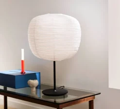 Lampe à poser, Common Lamp base peach, blanc & noir, Ø44cm, H67cm - HAY