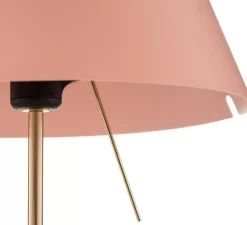 Lampe à poser, Costanzina, abat-jour rose avant-gardiste, pied laiton, Ø26cm, H51cm - Luceplan