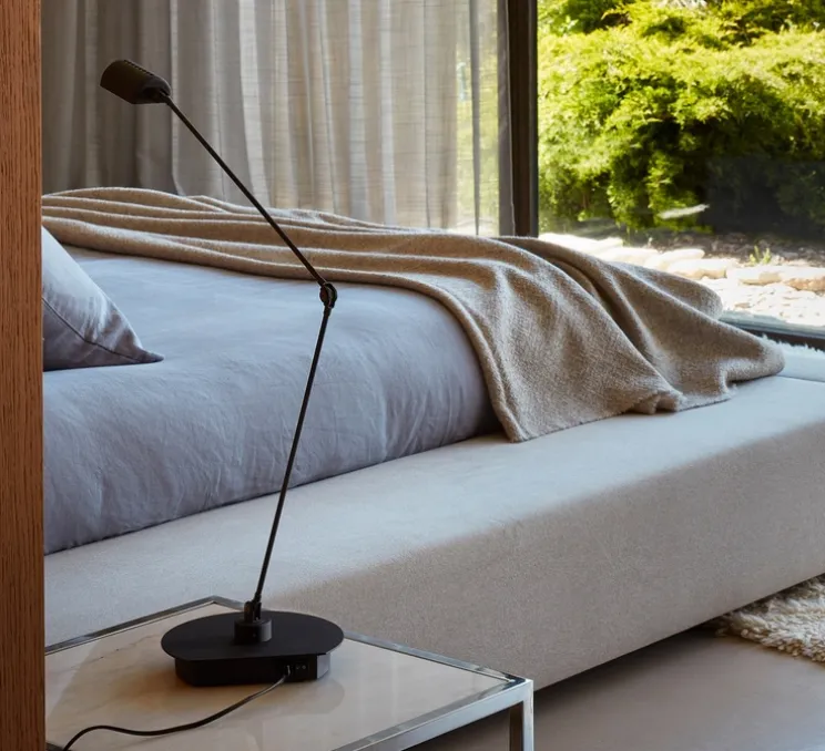 Lampe à poser, Daphine Cloe Led, Noir soft touch, LED, 2700K, 622 lm, L17cm, H88cm - Lumina