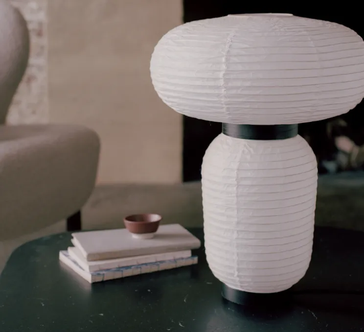 Lampe à poser, Formakami JH18, blanc, LED, Ø38cm, H50cm - AndTradition