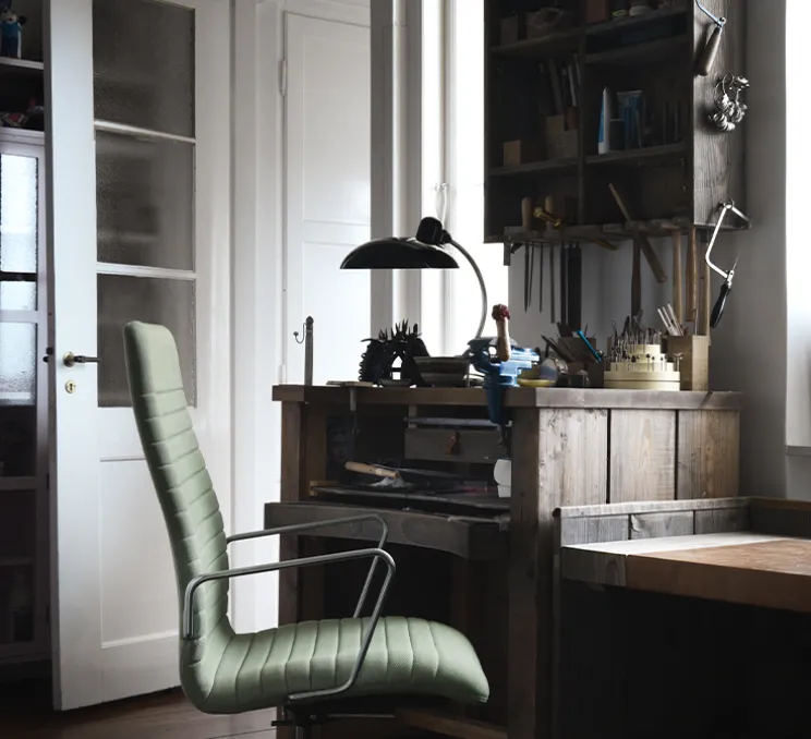 Lampe à poser, Kaiser Idell 6631-T Luxus, noir brillant, L28,5cm, H42,5cm - Fritz Hansen