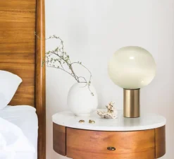 Lampe à poser, Laguna Tavolo, transparent fumé, laiton satiné, dimmable, Ø26cm, H38,3cm - Artemide