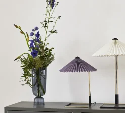 Lampe à poser, Matin 300, lavande, LED, 2800K, 150lm, Ø30cm, H38cm - HAY