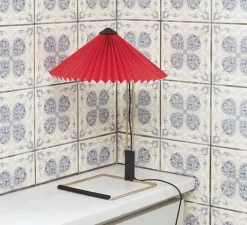 Lampe à poser, Matin 300, rouge vif, LED, 2800K, 150lm, Ø30cm, H38cm - HAY