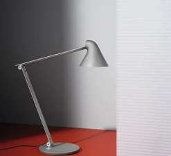 Lampe à poser, NJP, Gris clair, LED, 2700K, 500lm, L22cm, H48cm - Louis Poulsen