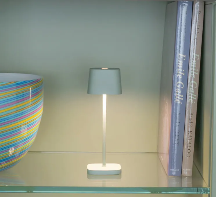 Lampe à poser, Ofelia Micro, vert salvia, IP65, LED, dim, 2200-3000K, 183-195-216 lm, Ø6,7cm, H20cm - Zafferano