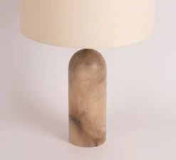 Lampe à poser, Peona, Albâtre Tobacco, câble noir, Ø40cm, H61cm - Simone & Marcel