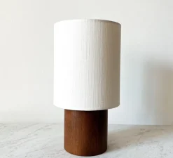 Lampe à poser, Simone Petite, Bois noyer & blanc, Ø18cm, H33cm - An°so