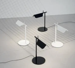 Lampe à poser, Tab, blanc, LED, 2700K, 347lm, L27,3cm, H32,7cm - Flos