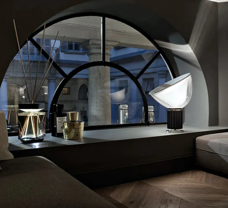 Lampe à poser, Taccia Verre, noir, LED, 2700K, 1400lm, Ø49,5cm, H64,5cm - Flos