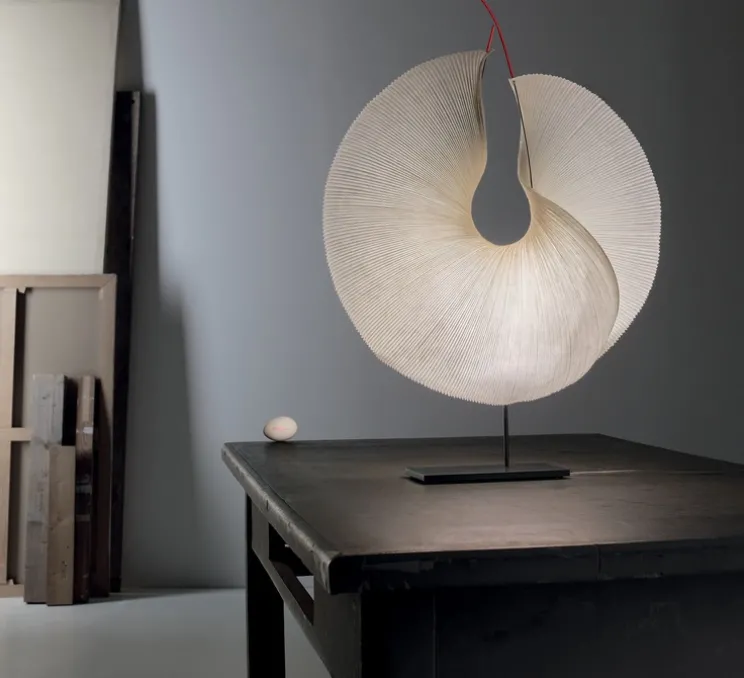 Lampe à poser, The MaMo Nouchies, Yoruba Rose, blanc, Ø50cm, H60cm - Ingo Maurer
