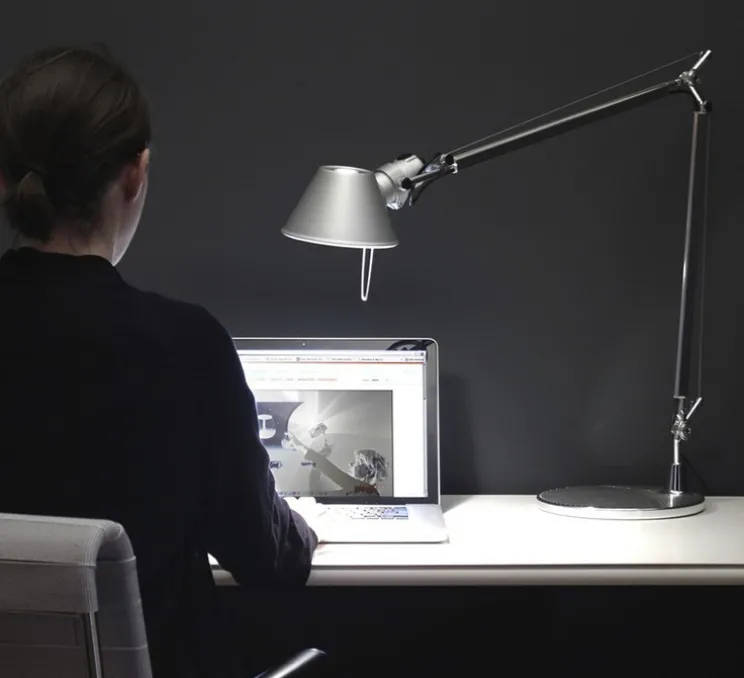 Lampe à poser, Tolomeo Table, Aluminium, H129cm, L122cm,3000k, 632lm- Artemide