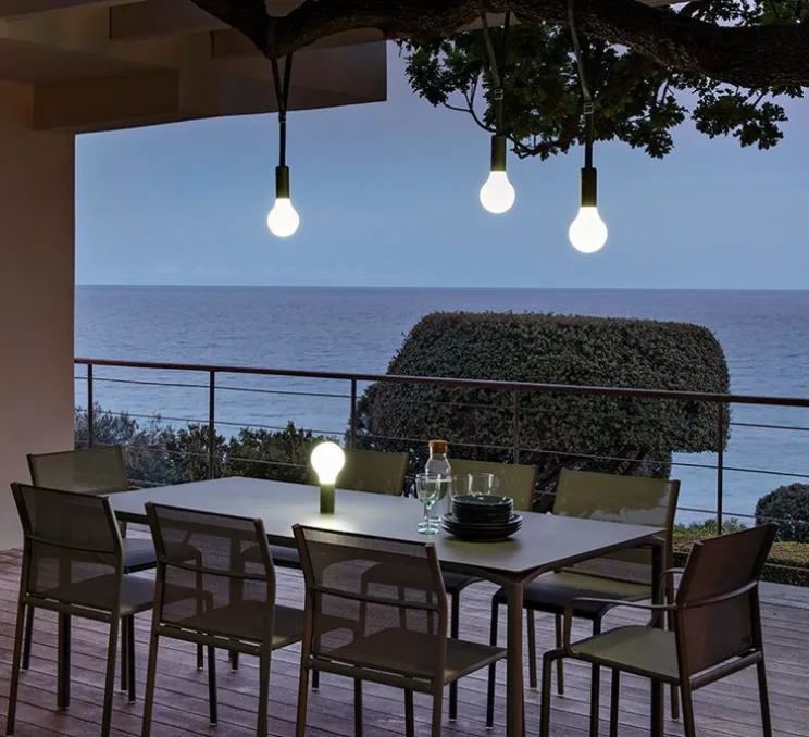 Lampe, Baladeuse, APLÔ, carbone, IP54, 3000 à 6000K, 70lm, Ø11.5cm, H24.5cm - FERMOB