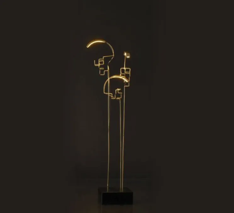 Lampe, baladeuse, Cordeless, BOUCLE, noir et laiton, L8cm, H47cm - DCW éditions Paris