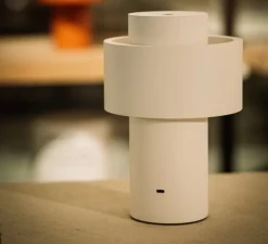 Lampe, Baladeuse, Nastro 563.34, beige, IP54, LED, dim, 2700K, 320 lm, Ø16cm, H23,2cm - Tooy