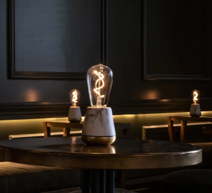 Lampe, Baladeuse, One, marbre blanc, Ø8,5cm, H19,5cm - Humble