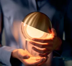 Lampe, Baladeuse, Pila, laiton, LED, dim, 2700K, 30-75-150 lm, Ø13cm, H19,6cm - Frandsen