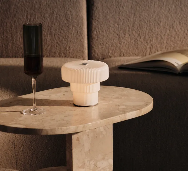 Lampe, Baladeuse, Ripple, blanc, IP44, LED, dim, 2500K, 40 lm, Ø12,3cm, H10,2cm - Ferm Living