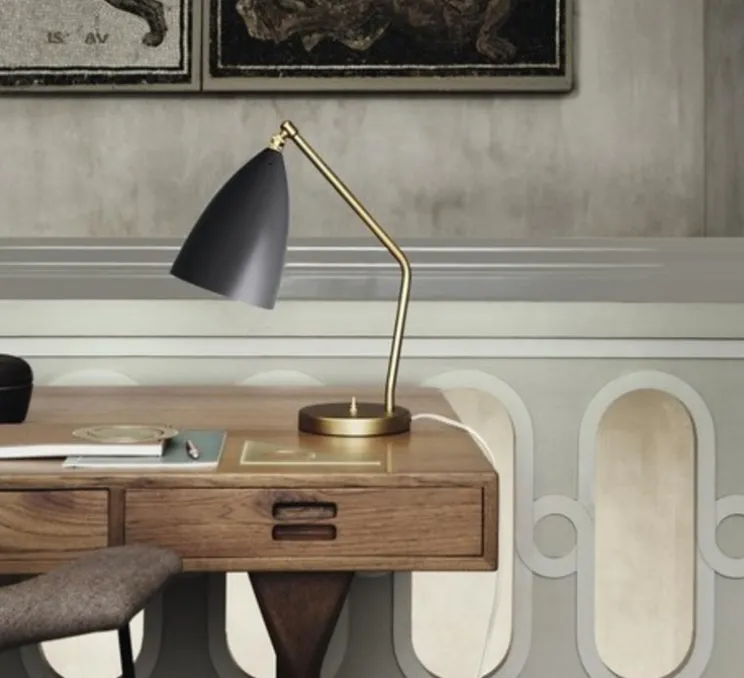 Lampe de bureau, Grasshopper, noir, H41,2cm, Ø14,4cm - Gubi