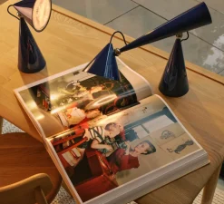 Lampe de bureau, Pose, bleu indigo, LED, dim, 2700K, 800 lm, L17,2cm, H48,8cm - Tom Dixon