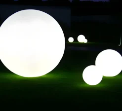 Lampe de table ou lampadaire de jardin avec fixation au sol, Globo 40, blanc mat, IP55, Ø40cm - Slide