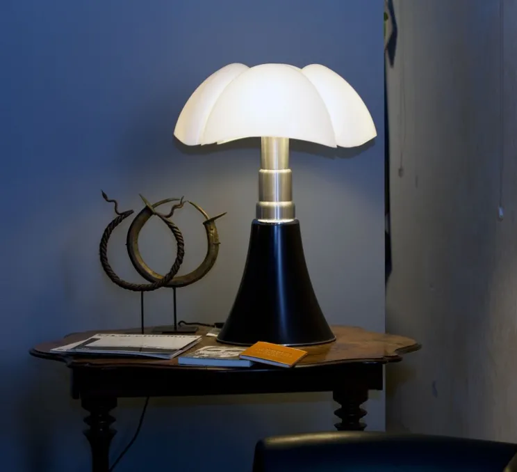 Lampe, PIPISTRELLO, marron foncé, Ø55cm, H86cm - Martinelli-luce