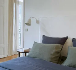 Lustre, Drop Bulp Mini, verre opalin et laiton brun oxydé, L87cm, H71cm - 101 COPENHAGEN