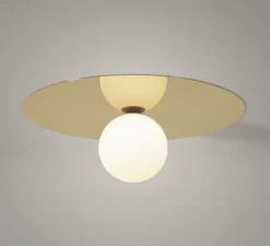 Plafonnier, Plate and Sphere, laiton poli, Ø65cm, H3cm - Atelier Areti