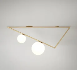 Plafonnier, Triangle 2, laiton, L100cm, H33,3cm - Atelier Areti