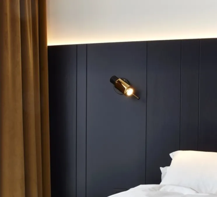 Spot, Biny Spot, noir et or, L6,5cm, H15,4cm - DCW éditions