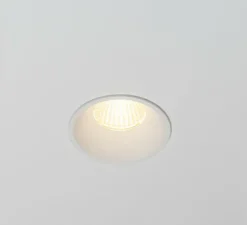 Spot encastrable, Atsjoem, blanc, IP44, LED, dim, 2700k, 780 lm, Ø7,75cm, H9cm - Dark