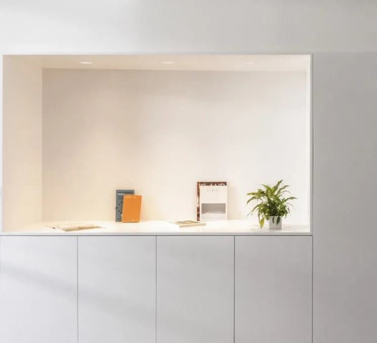 Spot encastrable, Deep Asym 1.0, blanc mat, LED, dim, 3000K, 645 à 870 lm, Ø9,4cm, H9,5cm - Wever&Ducré