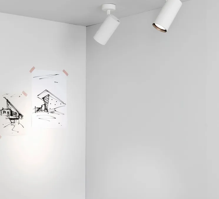 Spot, Fost Surface, blanc, LED, dim, DALI, 42W, 38°, 2700K, 3469 lm, Ø9cm, H18cm - Faro