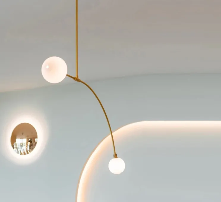 Suspension, Balance 1.0, Blanc, laiton, câble noir, L114,5cm, H152cm - SkLO Studio