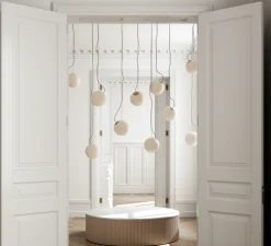 Suspension, Bright Ripple, blanc, câble noir Ø20cm, H20cm - Nordic Tales