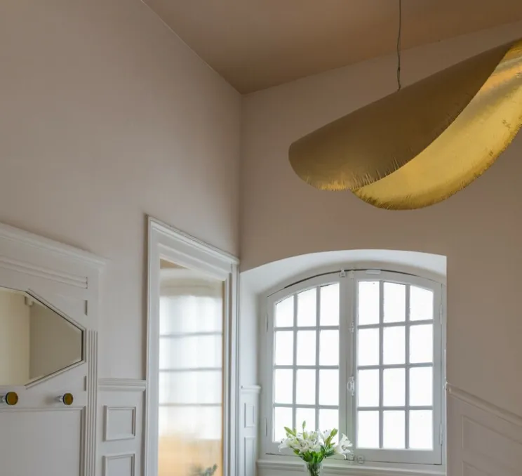 Suspension, Collect Lighting, high, laiton, abat-jour sphère opal, Ø25cm, H40,6cm - Ferm Living