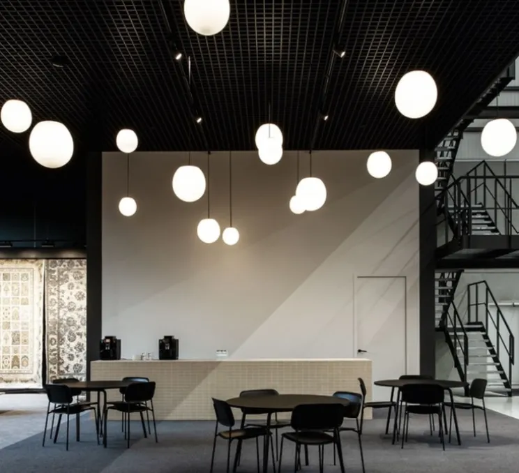 Suspension, Dro 2.0, globe blanc, structure noire, Ø19,5cm, H20,5cm - Wever&Ducré