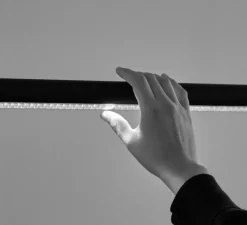 Suspension, Factor Linear directional 1500, Gris clair, LED, dim, 3500K, 3600 lm, L152cm, H3,5cm - HAY