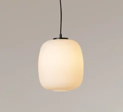 Suspension, Globo Cesta, noir mat et verre opalin, Ø27cm, H34cm - Santa & Cole