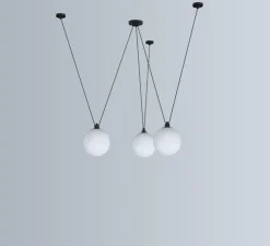 Suspension, Les Acrobates de Gras N°325, opalin, Ø25cm, H25cm - DCW éditions Paris