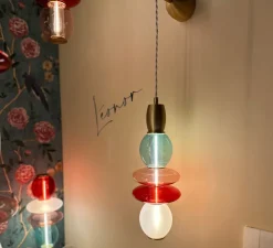 Suspension, Léonor verticale, bleu, rouge, opaque, Ø15cm, H39,7cm - Elements lighting