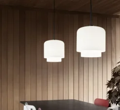 Suspension, Megumi 28, noir et verre opalin, Ø28cm, H51cm - Please Wait to be Seated