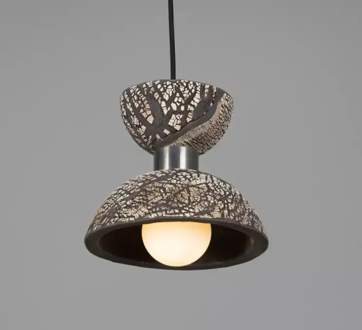 Suspension, Nakaii, noir argile, argent antique, Ø20cm, H20cm - Mullan Lighting