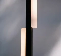 Suspension, One Well Known Sequence -0101, aluminium anodisé noir, Ø6cm, H199,7cm - Anastassiades Studio