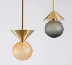 Suspension, Peak 4.5, Gris texturé, laiton, Ø11cm, H16,5cm - SkLO Studio