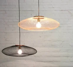 Suspension, UFO Full Small, noir charbon, câble noir et blanc, Ø40cm, H12cm - Atelier Robotiq